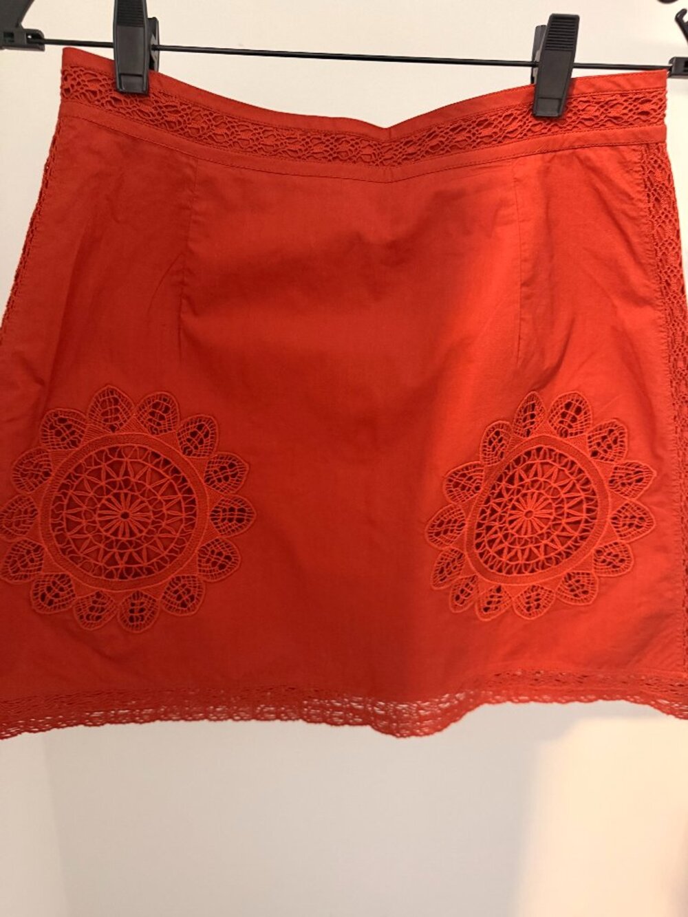 Ilio Nema Red Lace-Embroidered Mini Skirt - Small
